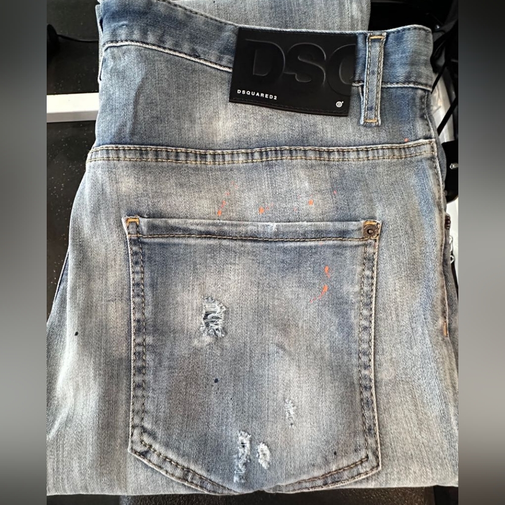 🇨🇦 NWOT DSQUARED2 🇨🇦 Skater Jeans with Rough Hems - Fits 40” Waist